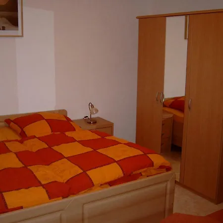 بيت للعطل Fh Alfred