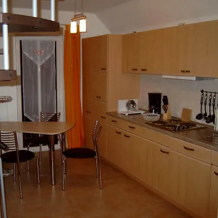 بيت للعطل Fh Alfred *